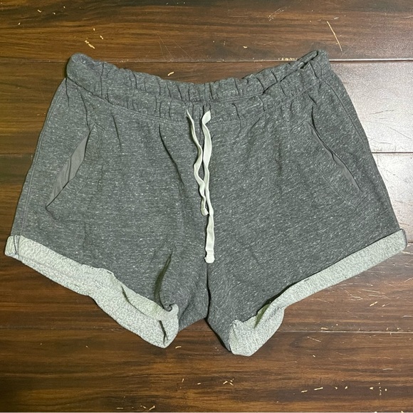 VS PINK Boyfriend Shorts - Picture 2 of 5